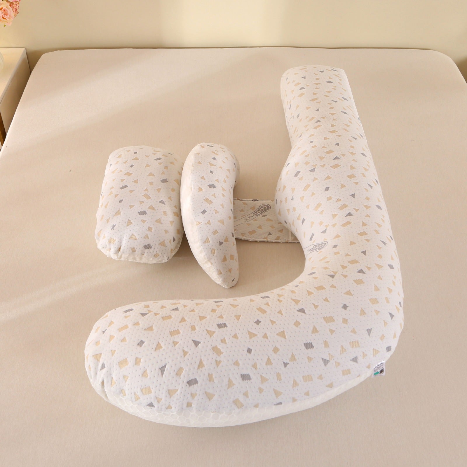 This H-shaped Full-body Maternity Pillow Is a 3-in-1 Maternity Sleep Pillow with a Removable Pillowcase, Providing Support for the Pregnant Woman's Back, Abdomen, Hips, and Legs.